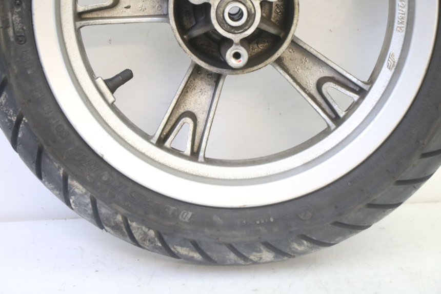 photo de FRONT RIM AND TIRE PEUGEOT KISBEE 4T 50 (2018 - 2022)