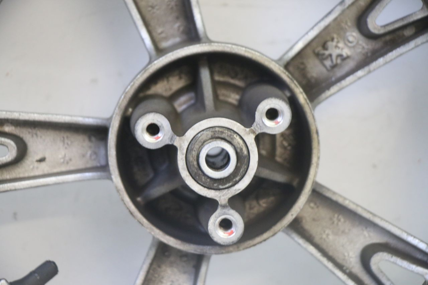 photo de FRONT RIM AND TIRE PEUGEOT KISBEE 4T 50 (2018 - 2022)