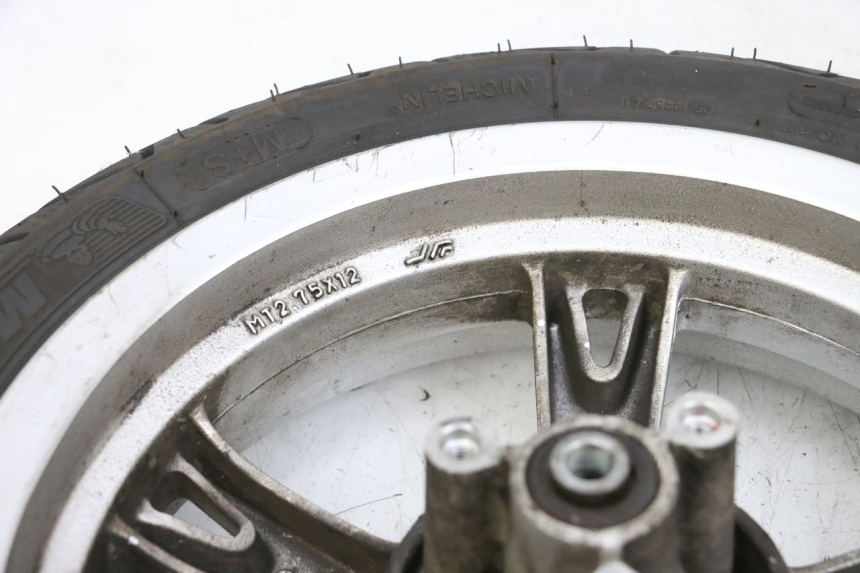 photo de FRONT RIM AND TIRE PEUGEOT KISBEE 4T 50 (2010 - 2017)