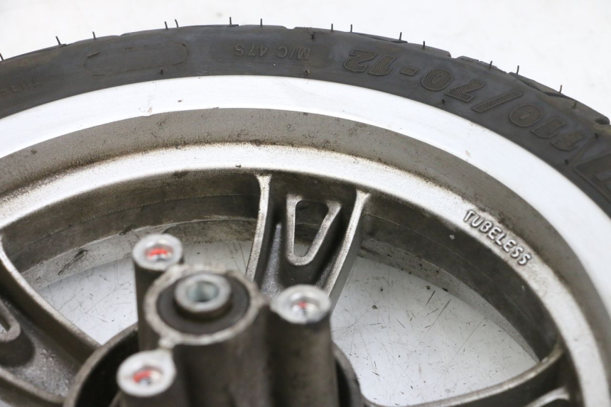 photo de FRONT RIM AND TIRE PEUGEOT KISBEE 4T 50 (2010 - 2017)