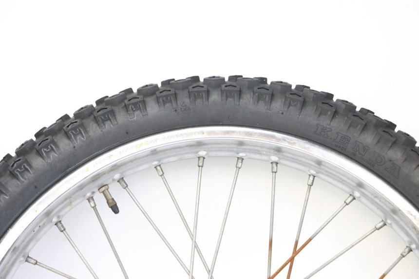 photo de FRONT RIM AND TIRE KYMCO STRYKER OFF ROAD 125 (1999 - 2005)