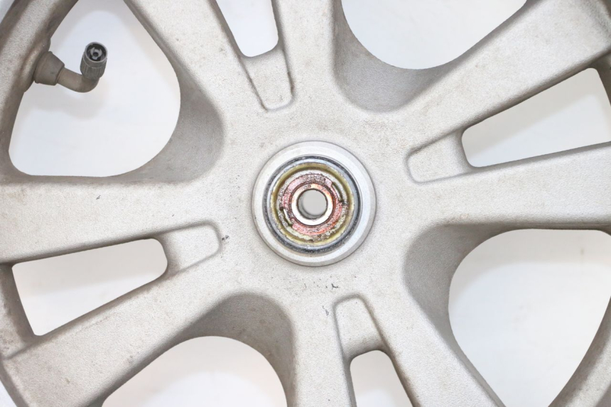 photo de FRONT RIM AND TIRE KYMCO LIKE 125 (2009 - 2016) - Markings and original references