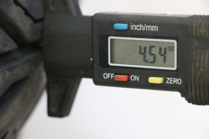 photo de FRONT RIM AND TIRE PIAGGIO MP3 RL 250 (2007 - 2010)