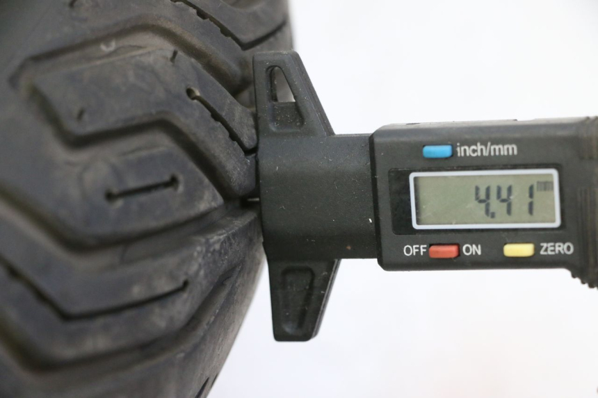 photo de FRONT RIM AND TIRE PIAGGIO MP3 RL 250 (2007 - 2010)