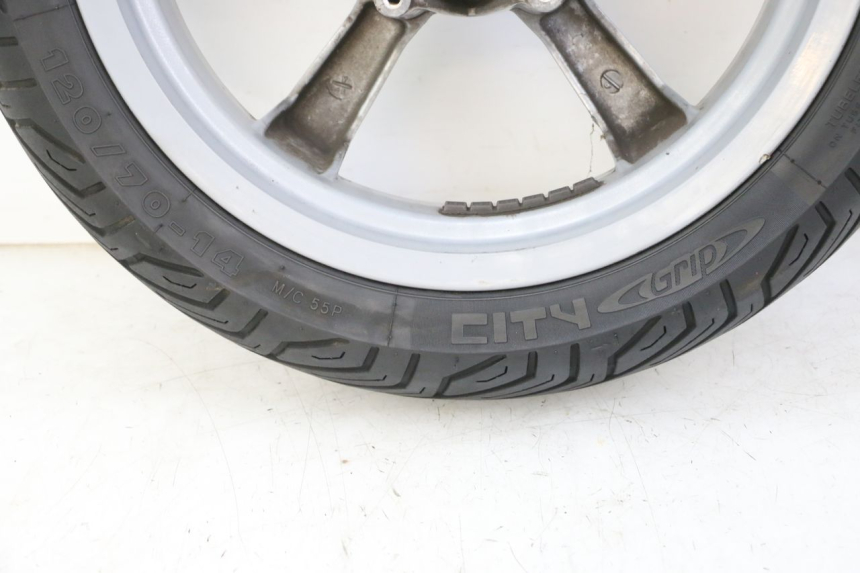 photo de FRONT RIM AND TIRE PEUGEOT SATELIS 125 (2013 - 2018)
