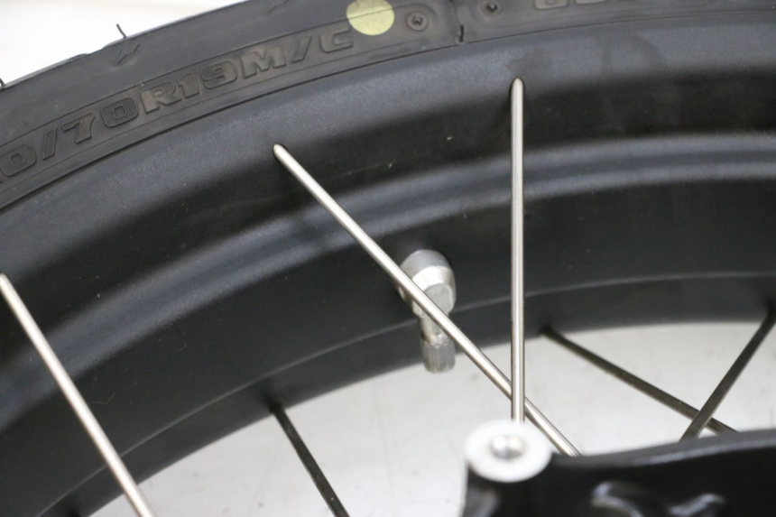 photo de FRONT RIM AND TIRE BMW R GS 1250 (2021 - 2024) - Markings and original references