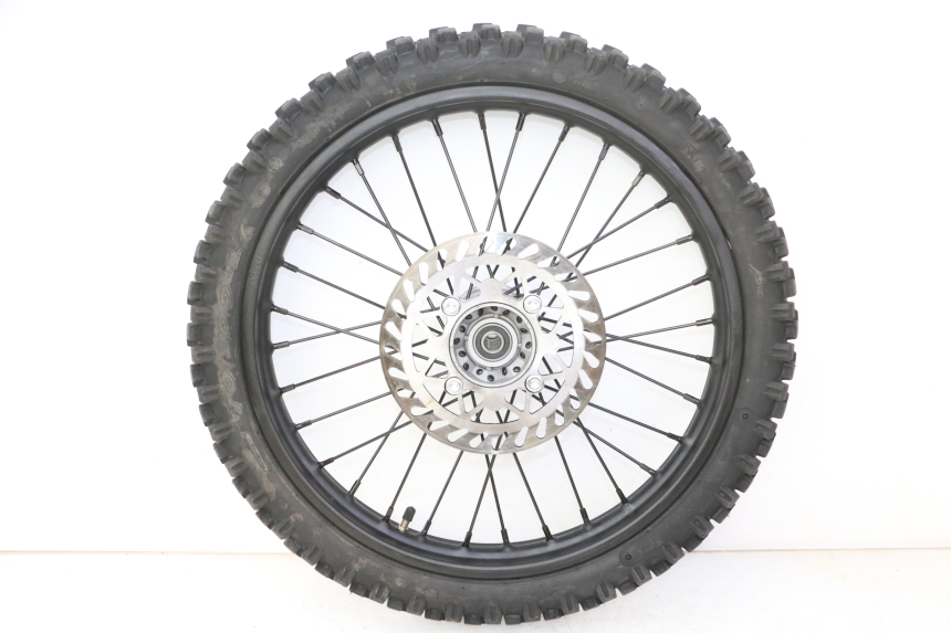 photo de FRONT RIM AND TIRE APOLLO RFZ 150