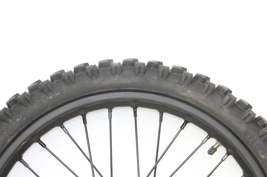 photo de FRONT RIM AND TIRE APOLLO RFZ 150