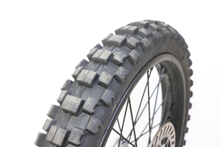 photo de FRONT RIM AND TIRE APOLLO RFZ 150