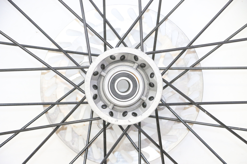 photo de FRONT RIM AND TIRE APOLLO RFZ 150