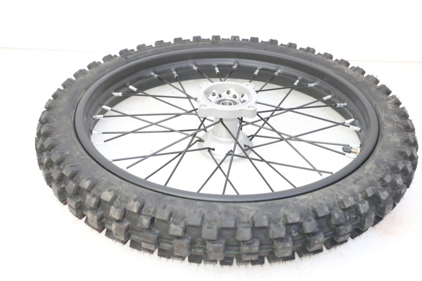 photo de FRONT RIM AND TIRE APOLLO RFZ 125
