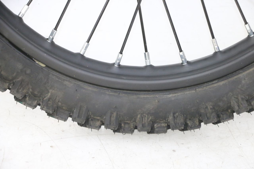 photo de FRONT RIM AND TIRE APOLLO RFZ 125