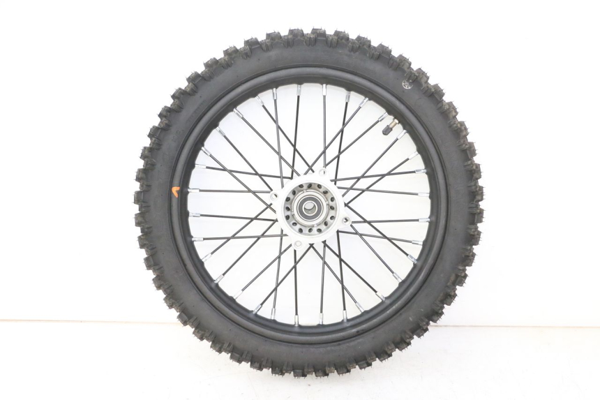 photo de FRONT RIM AND TIRE APOLLO RFZ 125