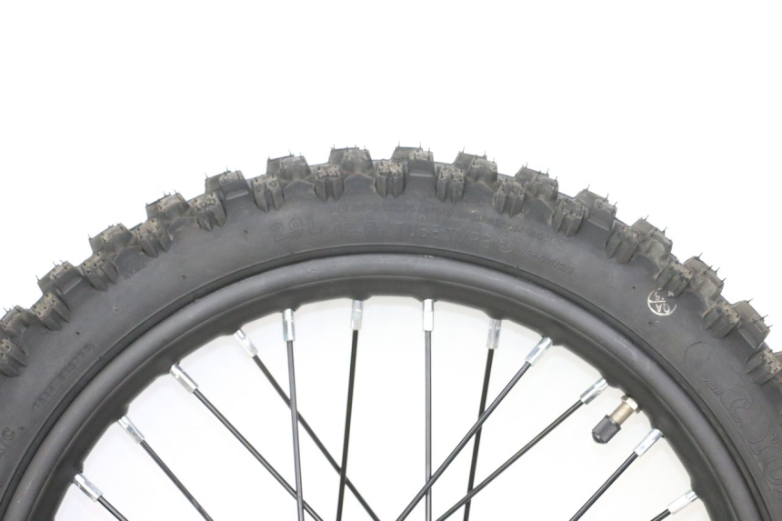 photo de FRONT RIM AND TIRE APOLLO RFZ 125