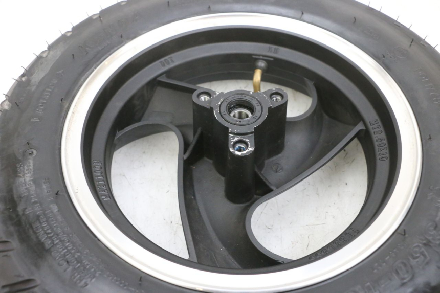 photo de FRONT RIM AND TIRE JM MOTORS SANTANA EVO 50 (2024 - 2026) - Alternative perspective