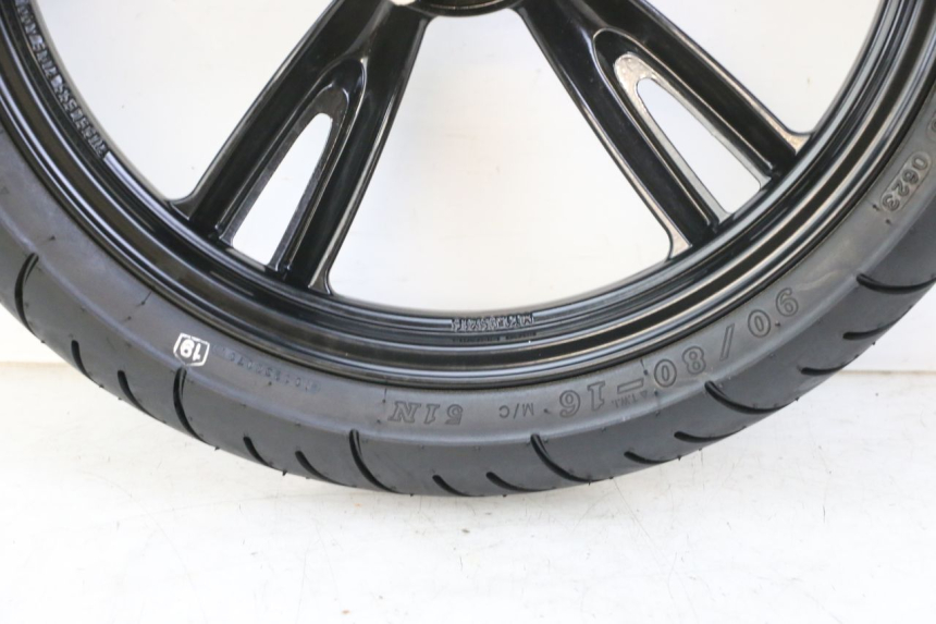 photo de FRONT RIM AND TIRE PEUGEOT TWEET 4T 50 (2023 - 2025)