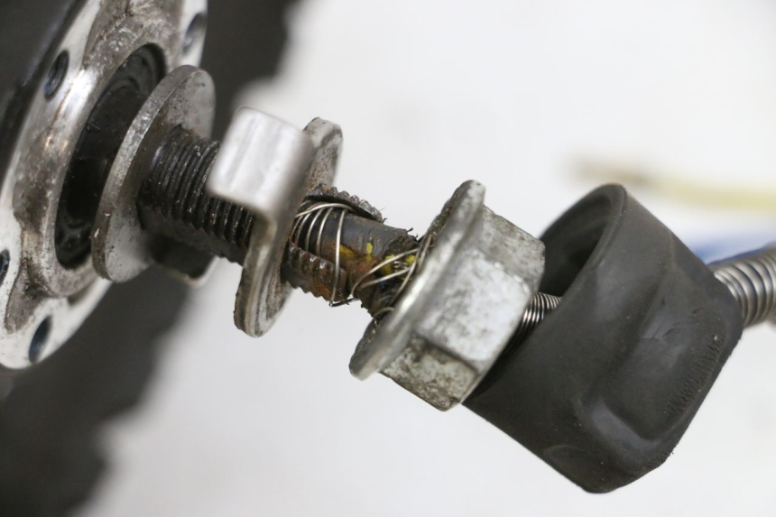 photo de FRONT RIM AND TIRE DUALTRON VICTOR LIMITED 1