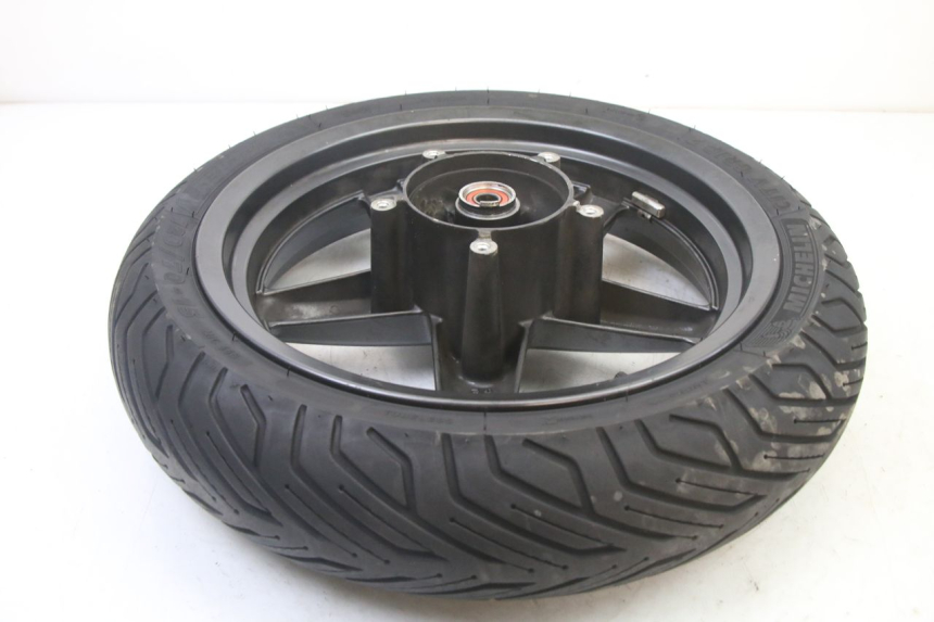photo de FRONT RIM AND TIRE YAMAHA X-MAX XMAX 125 (2010 - 2014)