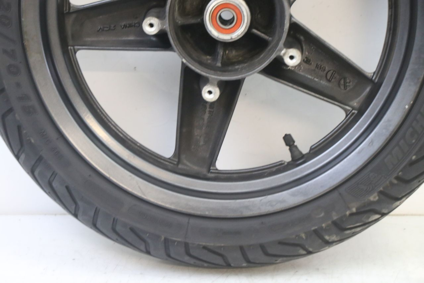 photo de FRONT RIM AND TIRE YAMAHA X-MAX XMAX 125 (2010 - 2014)