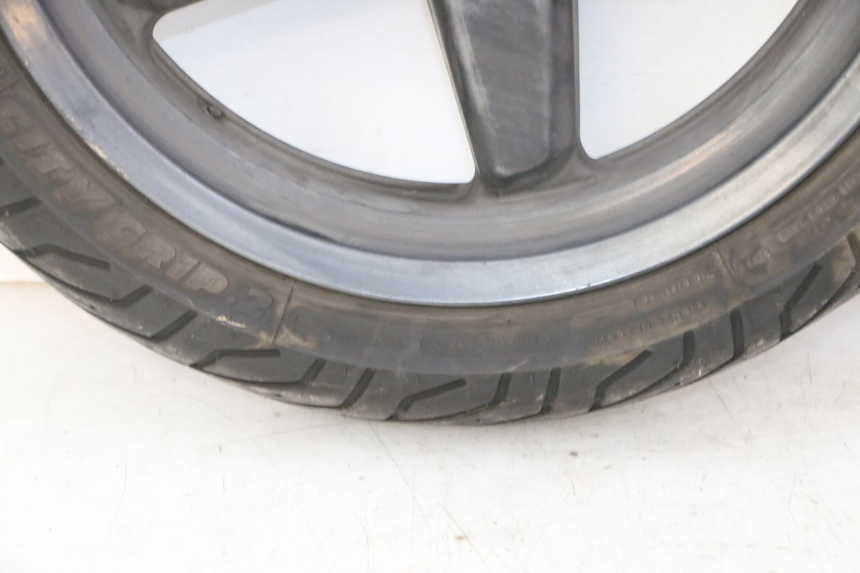 photo de FRONT RIM AND TIRE YAMAHA X-MAX XMAX 125 (2010 - 2014)