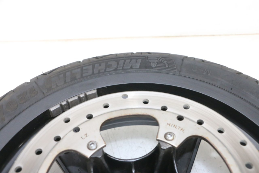 photo de FRONT RIM AND TIRE PIAGGIO XEVO - X EVO 125 (2007 - 2016) - Surface and material condition