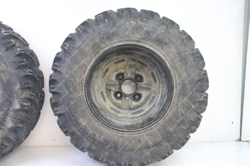 photo de FRONT RIM AND TIRE YAMAHA YFM BRUIN 350 (2003 - 2009)