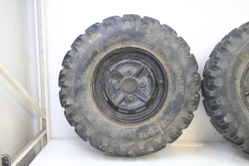 photo de FRONT RIM AND TIRE YAMAHA YFM BRUIN 350 (2003 - 2009)