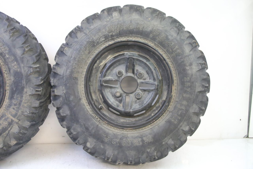 photo de FRONT RIM AND TIRE YAMAHA YFM BRUIN 350 (2003 - 2009)