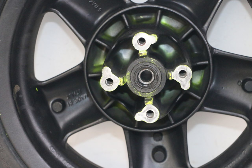 photo de FRONT RIM AND TIRE YAMAHA YP MAJESTY 125 (2002 - 2006)