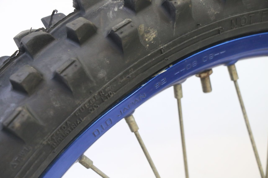 photo de FRONT RIM AND TIRE YAMAHA YZ 85 (2022 - 2025)