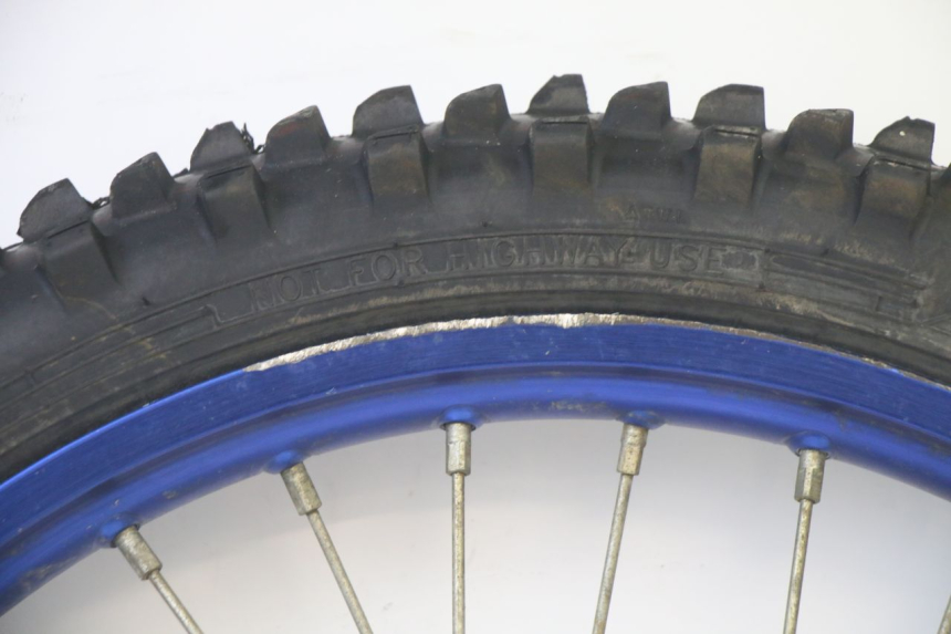 photo de FRONT RIM AND TIRE YAMAHA YZ 85 (2022 - 2025)