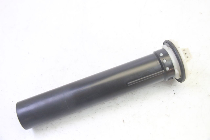 photo de FUEL TANK GAUGE PIAGGIO MP3 RL 250 (2007 - 2010) - Zoom on usage condition