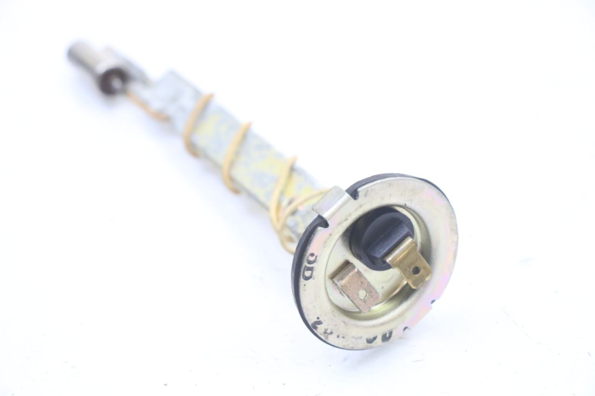 photo de FUEL TANK LEVEL MBK OVETTO ONE 2T 50 (2013 - 2017) - Zoom on usage condition