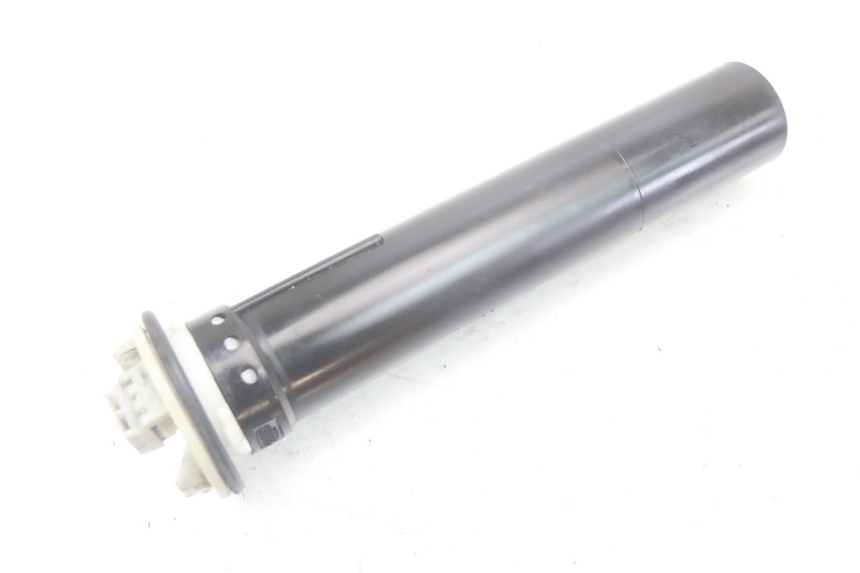 photo de FUEL TANK GAUGE PIAGGIO XEVO - X EVO 125 (2007 - 2016) - Zoom on usage condition