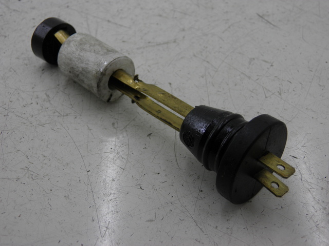 photo de OIL RESERVOIR DIPSTICK MBK OVETTO 50 (1998 - 2007)