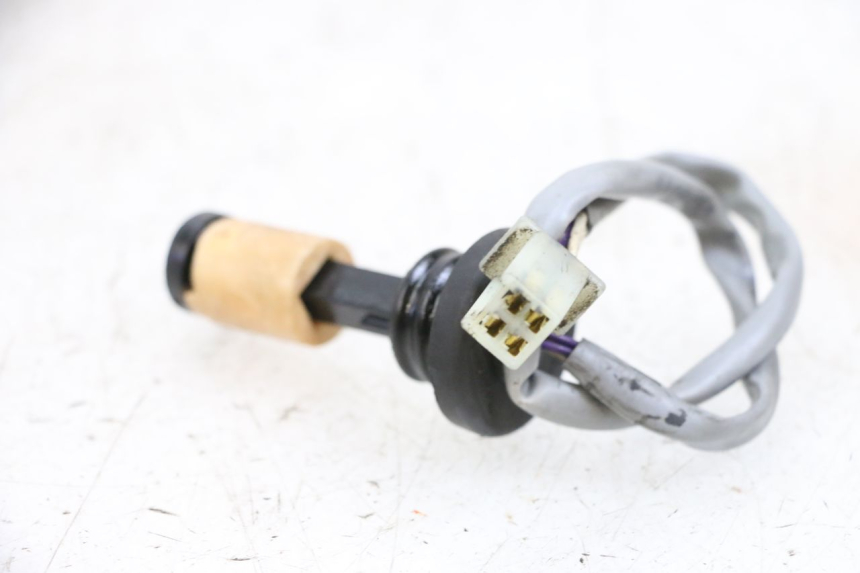 photo de OIL RESERVOIR DIPSTICK PIAGGIO NEW TYPHOON 50 (2018 - 2021) - Zoom on usage condition