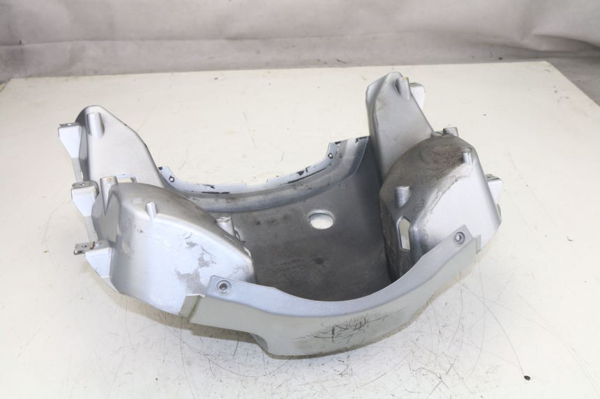 photo de REAR MIDDLE PANEL APRILIA ATLANTIC 125 (2003 - 2009)