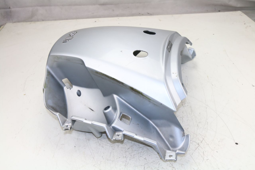 photo de REAR MIDDLE PANEL APRILIA ATLANTIC 125 (2003 - 2009)