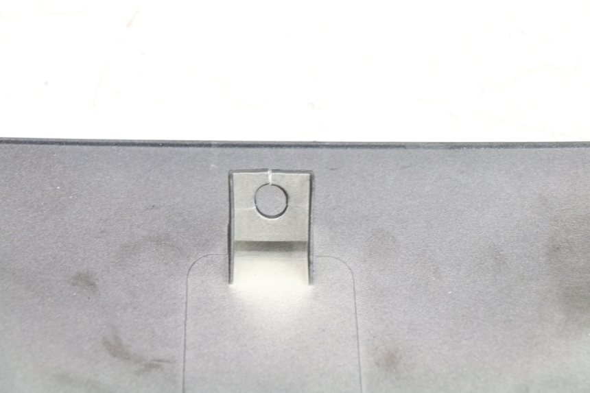 photo de REAR MIDDLE PANEL HONDA FJS SILVER WING SILVERWING 400 (2005 - 2008)