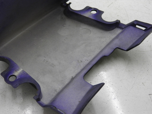 photo de REAR MIDDLE PANEL HONDA FES FORESIGHT 250 (1997 - 2002) - Zoom on usage condition