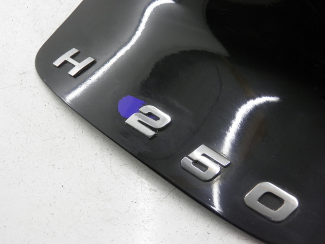 photo de REAR MIDDLE PANEL HONDA FES FORESIGHT 250 (1997 - 2002) - Product overview