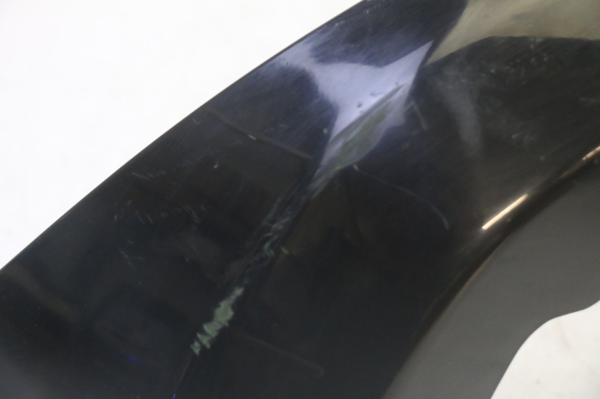 photo de LOWER REAR FAIRING JUNCTION SUZUKI BURGMAN 125 (2007 - 2014)