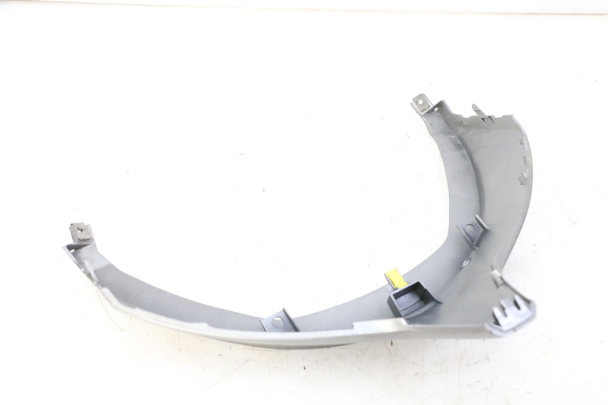 photo de REAR LOWER MIDDLE PANEL HONDA FORZA ABS 300 (2013 - 2019)