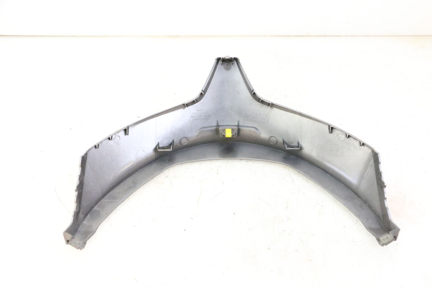 photo de REAR LOWER MIDDLE PANEL HONDA FORZA ABS 300 (2013 - 2019)