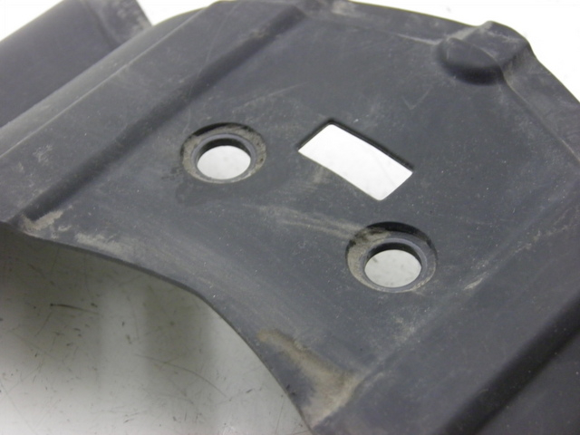 photo de REAR LOWER MIDDLE PANEL PEUGEOT LUDIX 2 PRO 4T 50 (2008 - 2013) - Zoom on usage condition