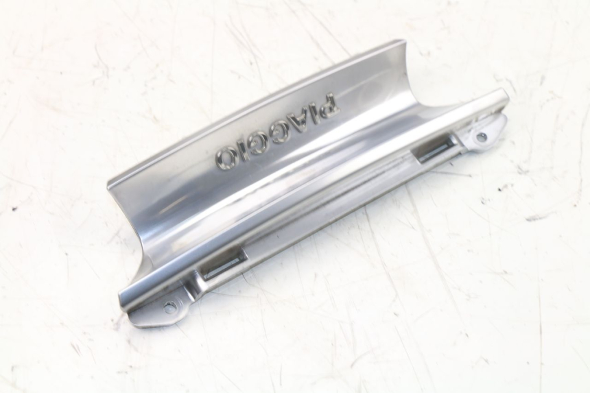 photo de REAR LOWER MIDDLE PANEL PIAGGIO X10 500 (2012 - 2018)