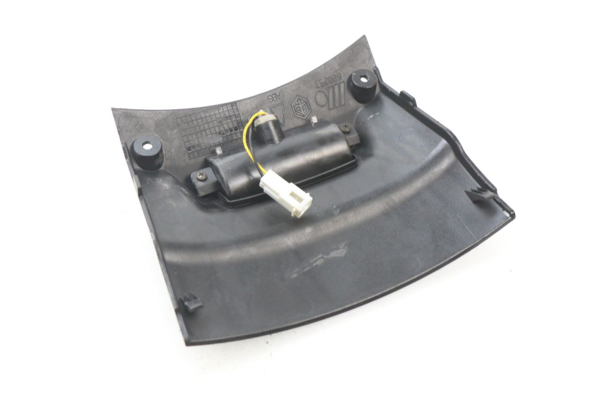 photo de REAR LOWER MIDDLE PANEL PIAGGIO X8 125 (2004 - 2007)