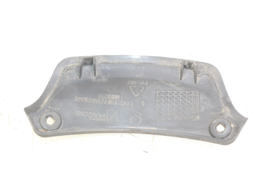 photo de LOWER REAR FAIRING JUNCTION PIAGGIO VESPA PRIMAVERA 2T 50 (2013 - 2018)