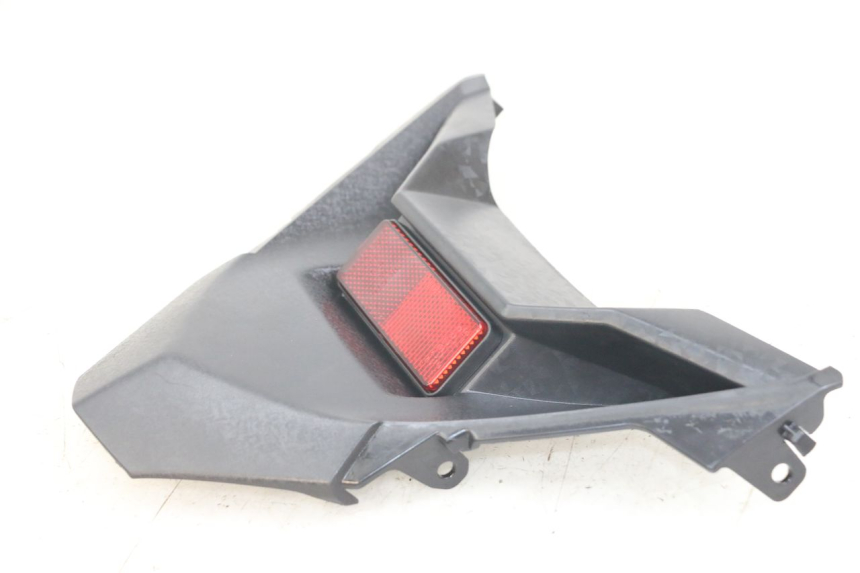 photo de LOWER REAR FAIRING JUNCTION YAMAHA XMAX X-MAX ABS 125 (2017 - 2020) - Alternative perspective