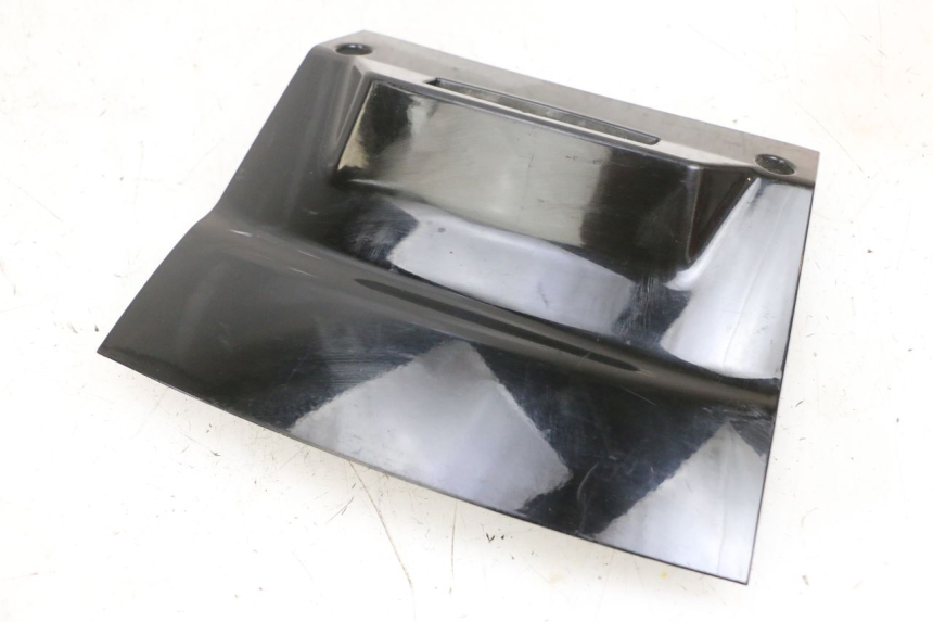 photo de REAR LOWER MIDDLE PANEL PIAGGIO X8 125 (2004 - 2007) - Component detail